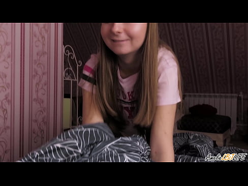 ❤️ Blondie анын BFF анын терең соруп жана анын оозуна сперма алат Секс видео ky.allo-sex.ru ️❤